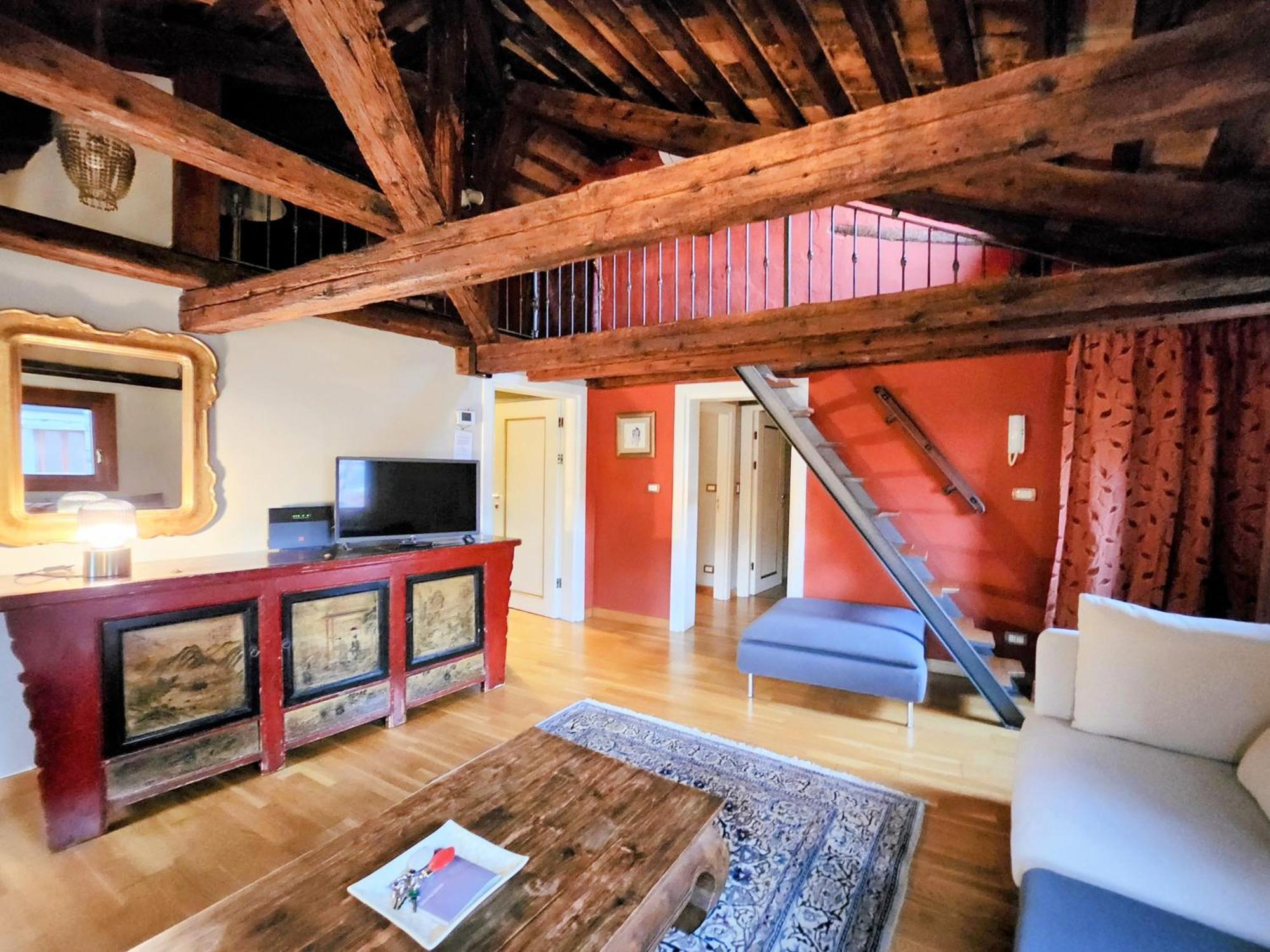 Casanova Penthouse In The Heart Of Венеция Екстериор снимка